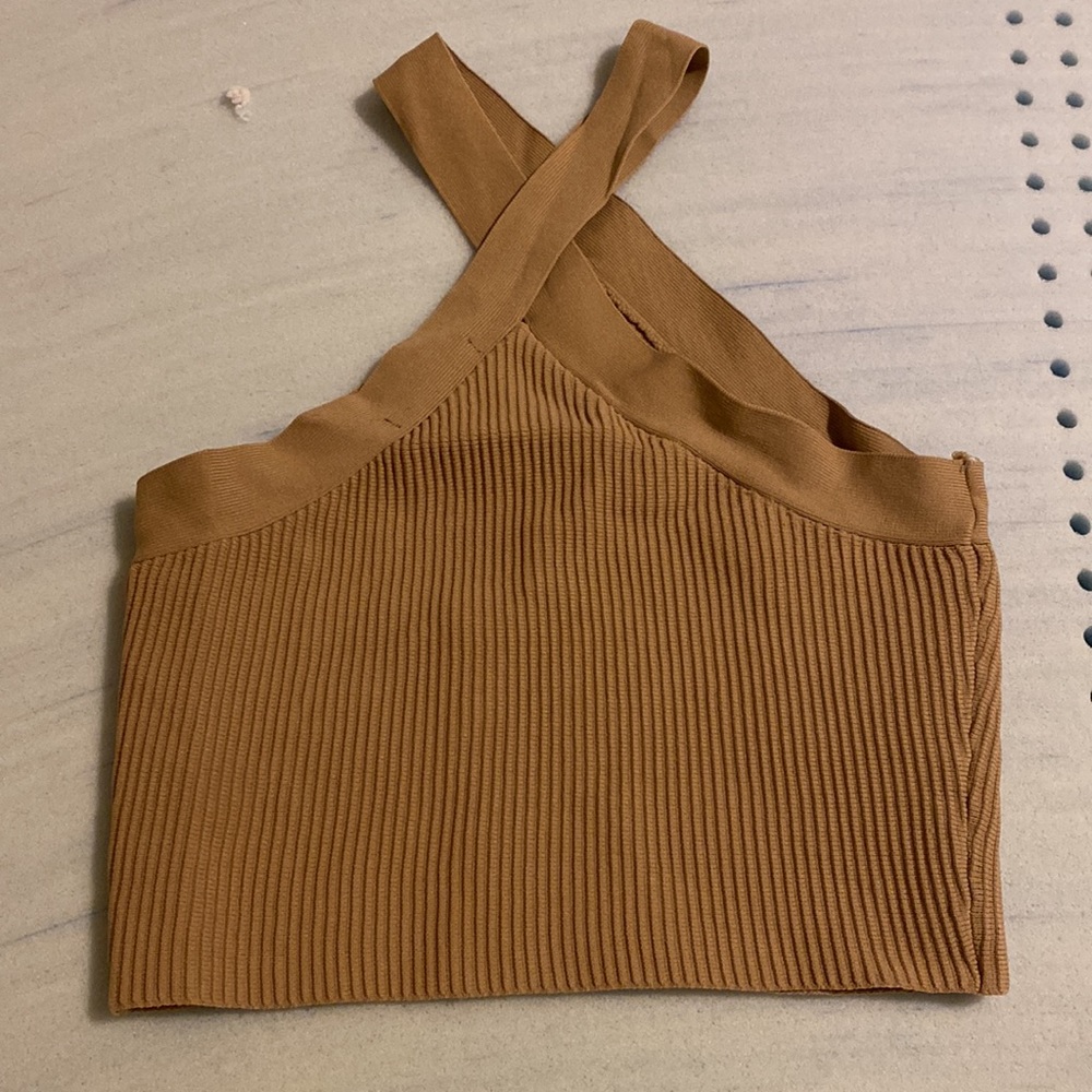 Ribbed Halter Top - Picture 4 of 6